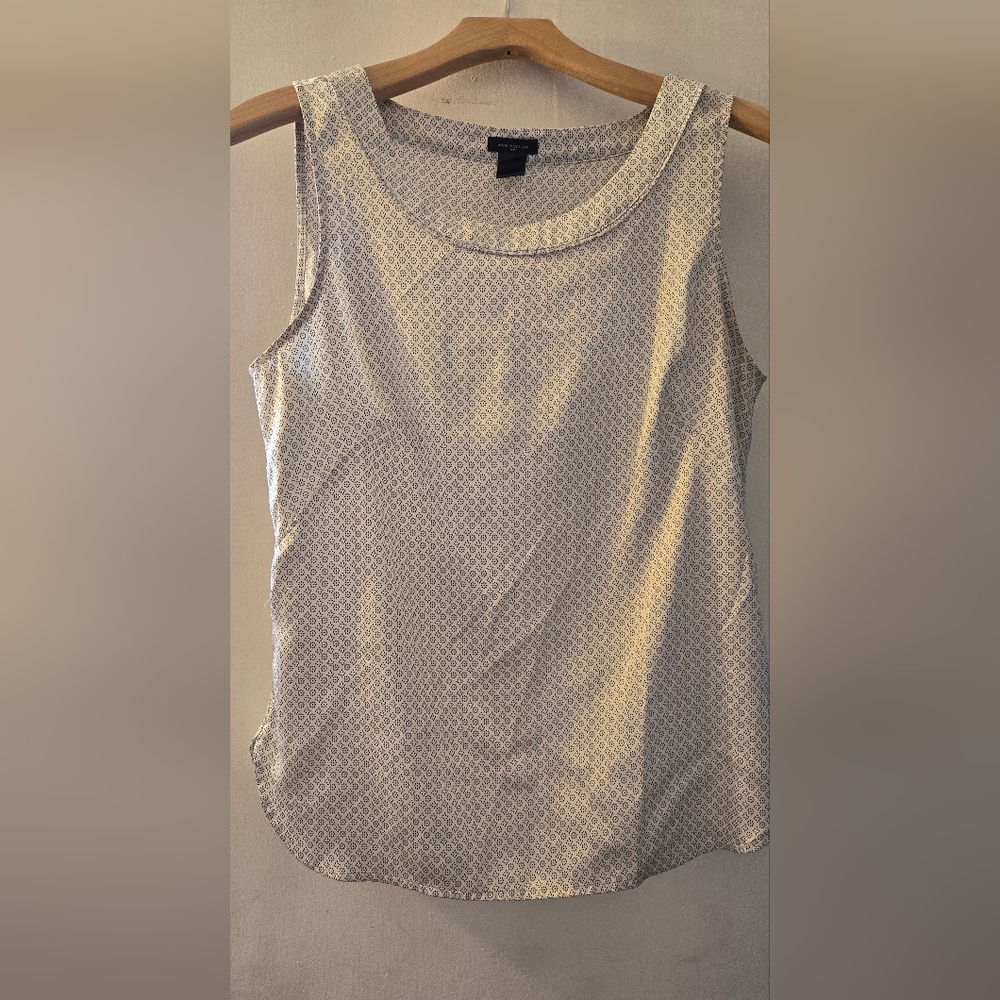 Ann Taylor short sleeve shirt.